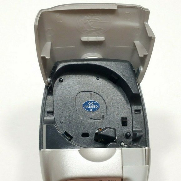 DYMO Letra Tag Esselte Label Maker 4047E1M - Picture 9 of 12